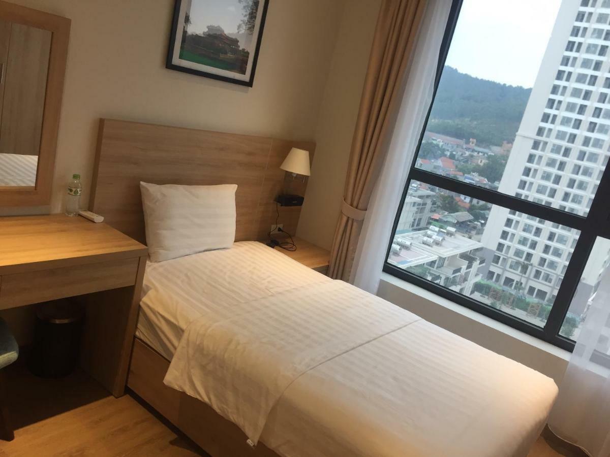 DTJ Hometel Ha Long Buitenkant foto